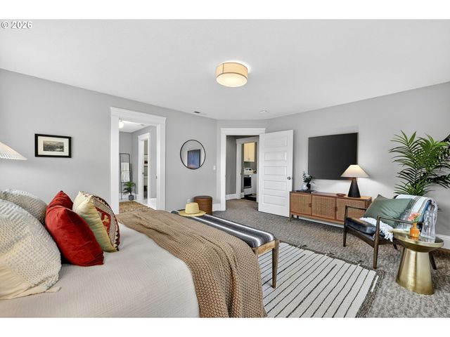 3962 Ne CESAR E CHAVEZ Blvd, Portland, OR 97212