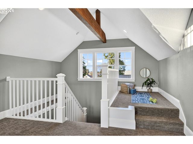 3962 Ne CESAR E CHAVEZ Blvd, Portland, OR 97212