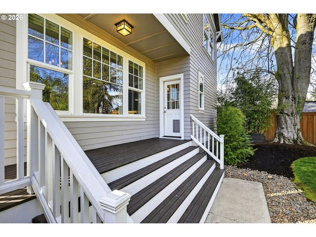 3962 Ne CESAR E CHAVEZ Blvd, Portland, OR 97212