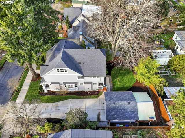 3962 Ne CESAR E CHAVEZ Blvd, Portland, OR 97212