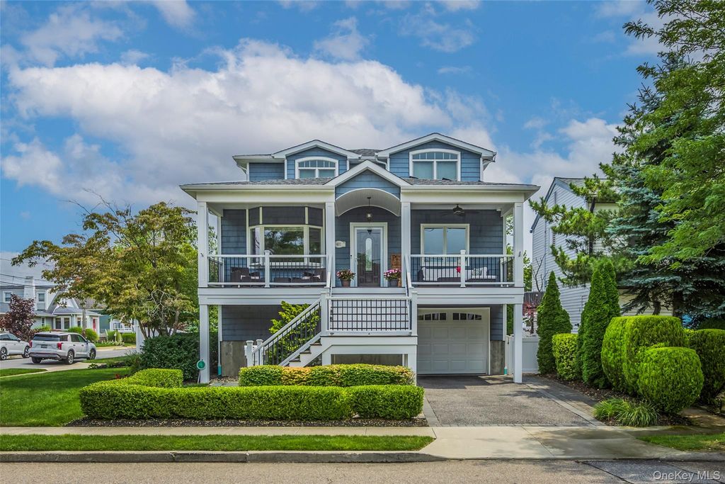401 Little East Neck Road S, Babylon, NY 11702
