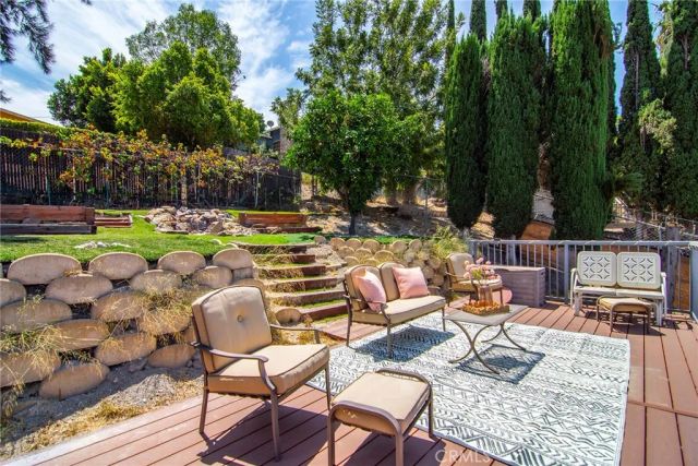 5348 Calatrana Drive, Woodland Hills, CA 91364
