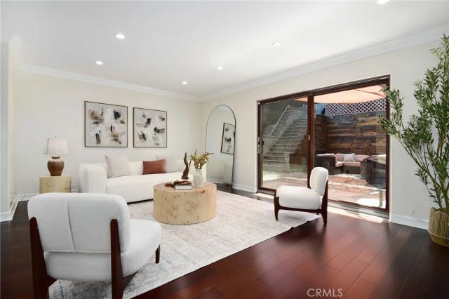 5348 Calatrana Drive, Woodland Hills, CA 91364