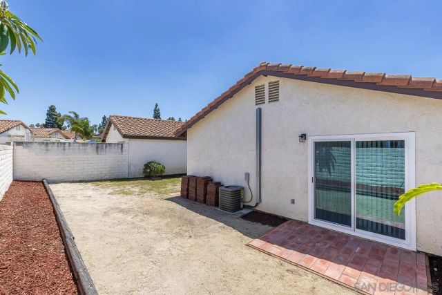 270 SMOKE TREE PLACE, Oceanside, CA 92057