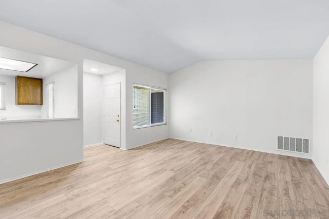 270 SMOKE TREE PLACE, Oceanside, CA 92057