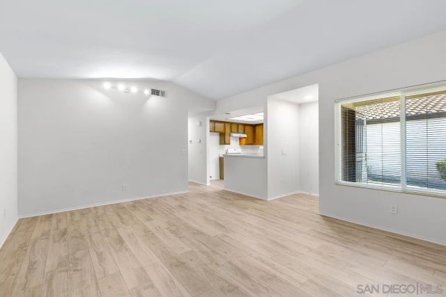 270 SMOKE TREE PLACE, Oceanside, CA 92057