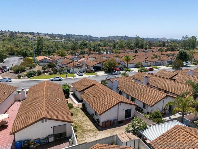 270 SMOKE TREE PLACE, Oceanside, CA 92057