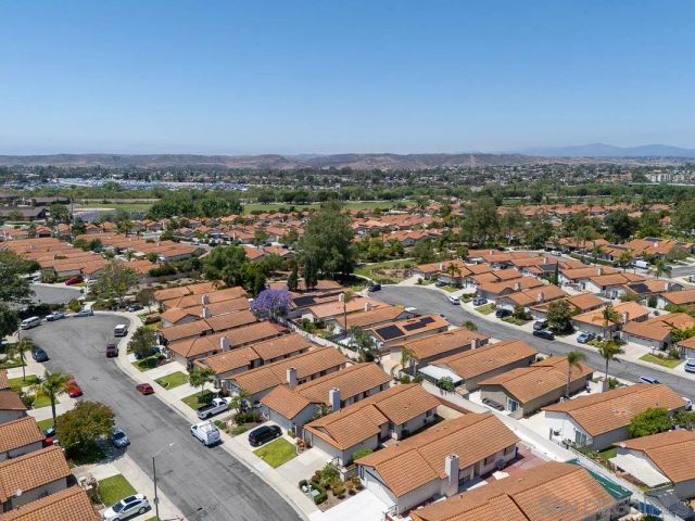 270 SMOKE TREE PLACE, Oceanside, CA 92057