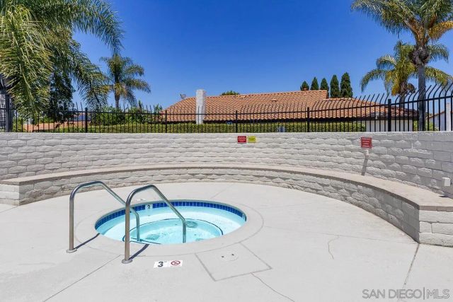 270 SMOKE TREE PLACE, Oceanside, CA 92057