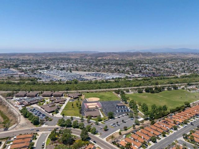 270 SMOKE TREE PLACE, Oceanside, CA 92057