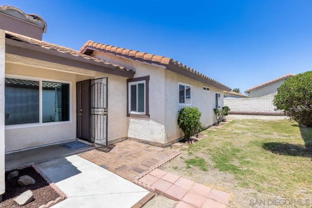 270 SMOKE TREE PLACE, Oceanside, CA 92057