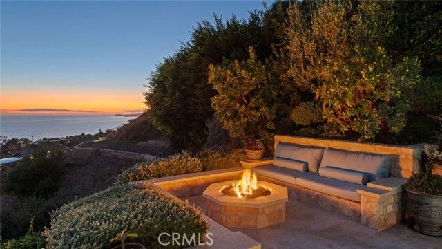 24650 Blue Dane Lane, Malibu, CA 90265