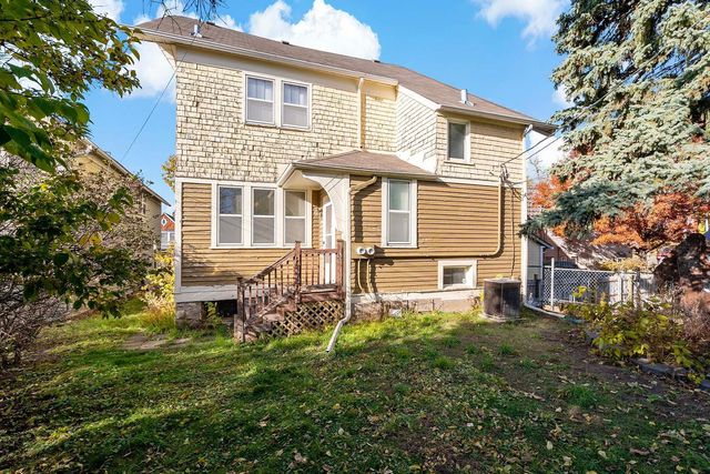 702 4th Street E, Saint Paul, MN 55106