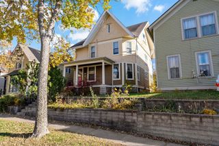 702 4th Street E, Saint Paul, MN 55106