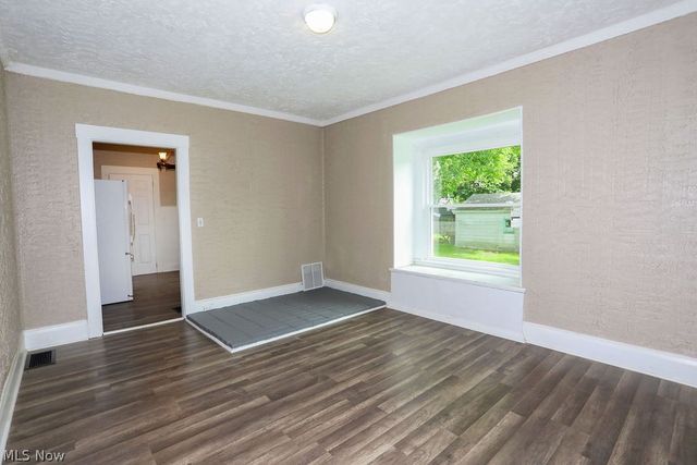 65 N Richview Avenue, Youngstown, OH 44509
