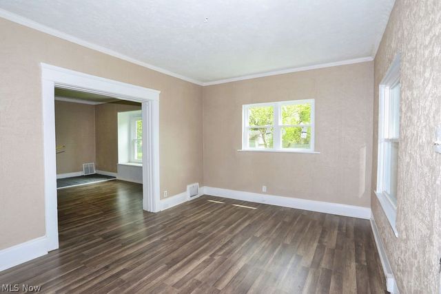 65 N Richview Avenue, Youngstown, OH 44509