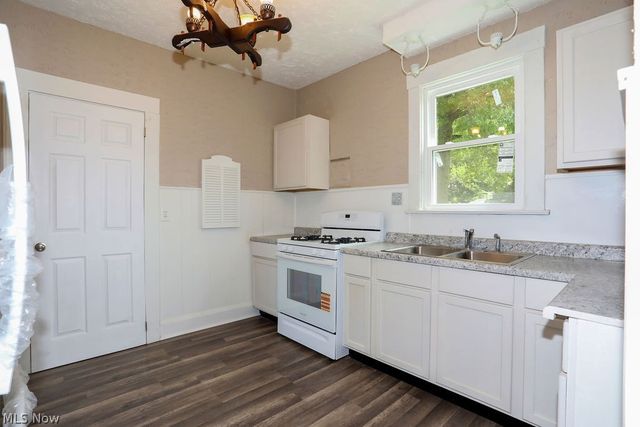 65 N Richview Avenue, Youngstown, OH 44509