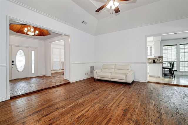 3308 Corn Valley Road, Grand Prairie, TX 75052