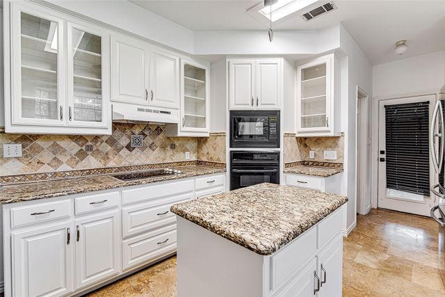 3308 Corn Valley Road, Grand Prairie, TX 75052