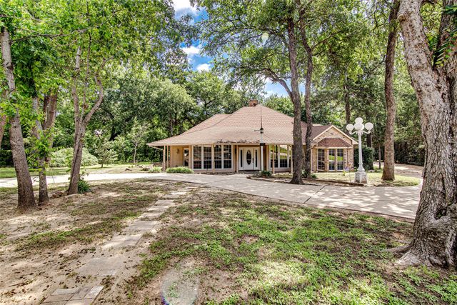 3308 Corn Valley Road, Grand Prairie, TX 75052