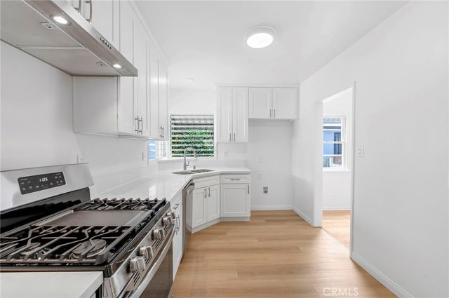 956 S Oak, Inglewood, CA 90301