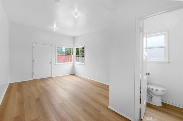 956 S Oak, Inglewood, CA 90301