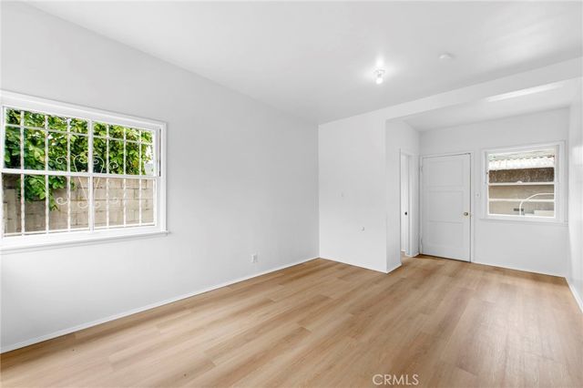 956 S Oak, Inglewood, CA 90301