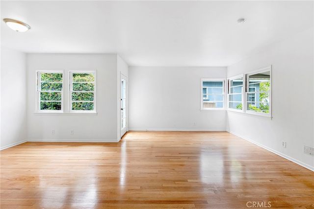956 S Oak, Inglewood, CA 90301