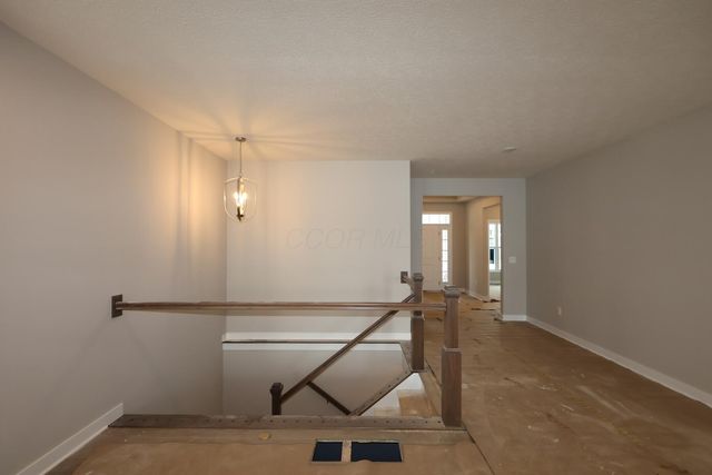 1512 Sand Dome Way, Plain City, OH 43064