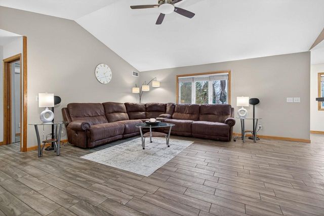 1422 GOLDENROD CIRCLE, West Bend, WI 53095