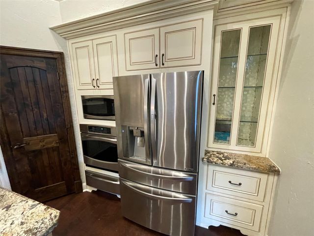 23 S Bristol Oak Court, The Woodlands, TX 77382