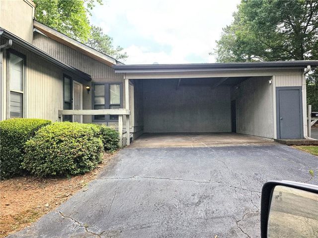 5025 Highland Club Drive, Marietta, GA 30068