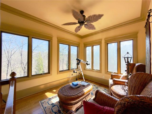 6427 Point Twenty Two, Gainesville, GA 30506