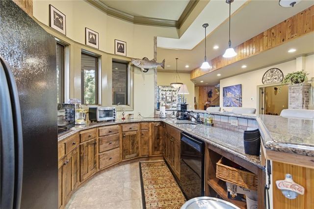 6427 Point Twenty Two, Gainesville, GA 30506