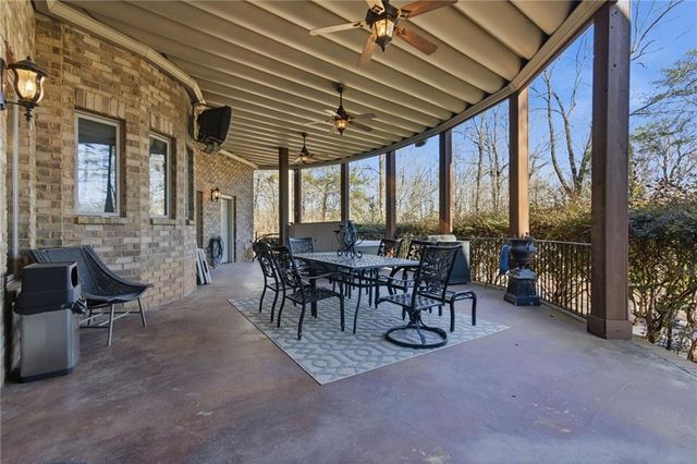 6427 Point Twenty Two, Gainesville, GA 30506