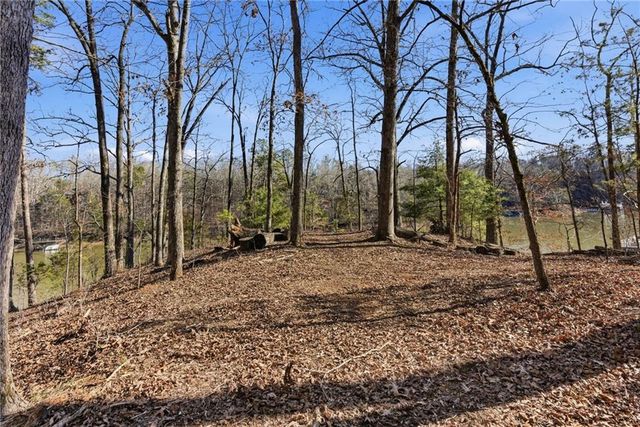 6427 Point Twenty Two, Gainesville, GA 30506