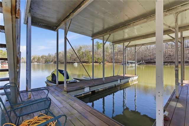 6427 Point Twenty Two, Gainesville, GA 30506