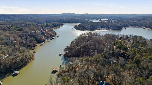 6427 Point Twenty Two, Gainesville, GA 30506