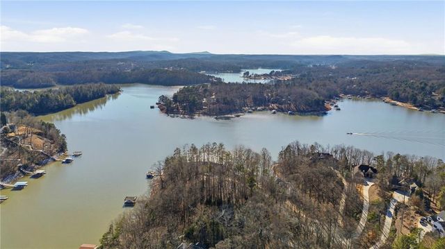 6427 Point Twenty Two, Gainesville, GA 30506