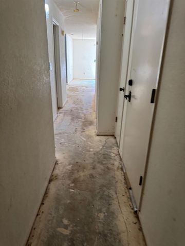 5488 E Illinois Avenue, Fresno, CA 93727