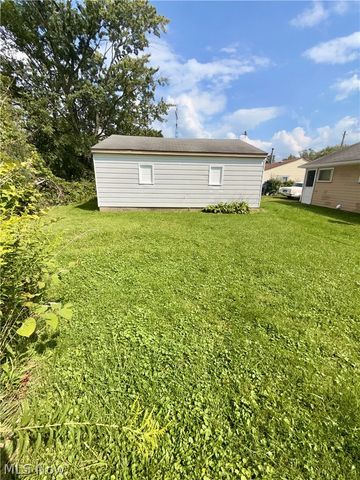 1884 Victoria Street SW, Warren, OH 44485