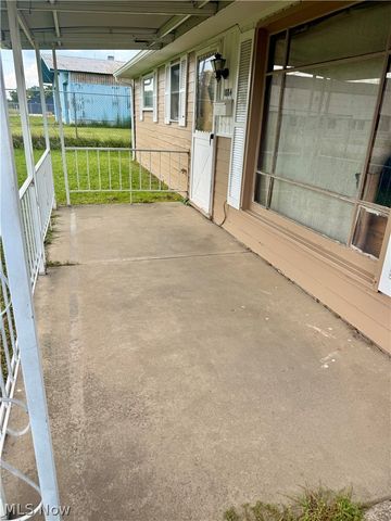 1884 Victoria Street SW, Warren, OH 44485