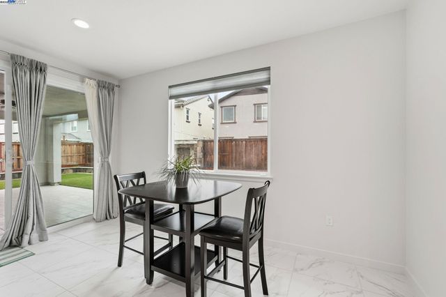 3039 Paxton Ct, Lathrop, CA 95330