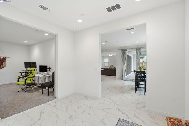 3039 Paxton Ct, Lathrop, CA 95330