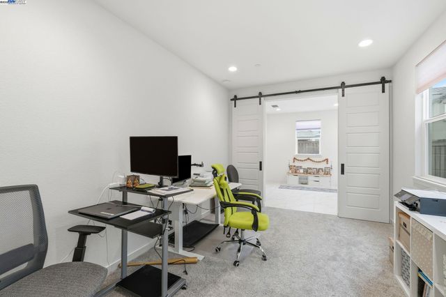 3039 Paxton Ct, Lathrop, CA 95330