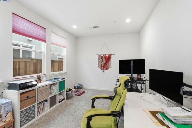 3039 Paxton Ct, Lathrop, CA 95330