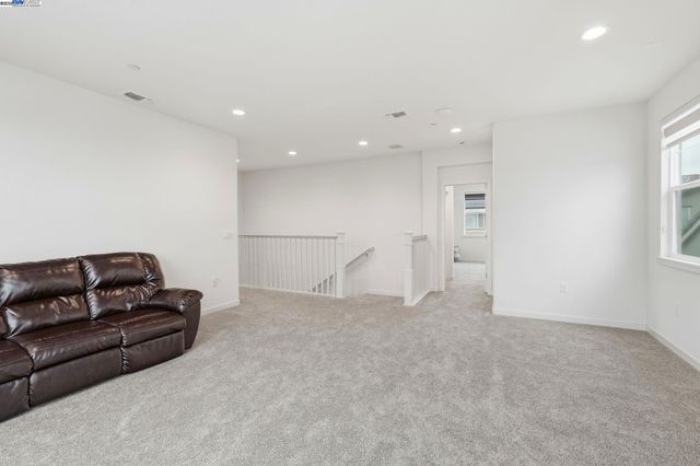 3039 Paxton Ct, Lathrop, CA 95330