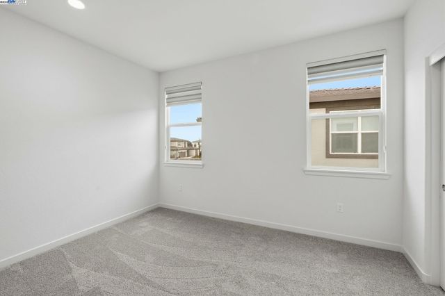 3039 Paxton Ct, Lathrop, CA 95330