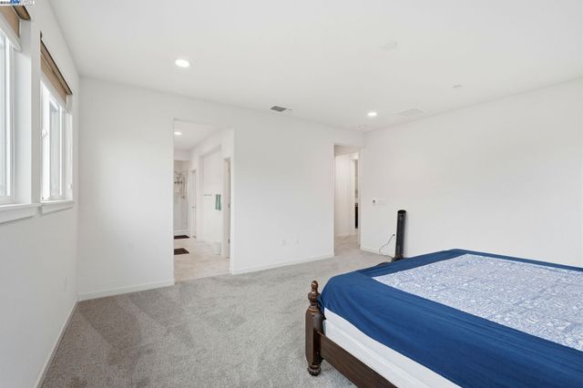 3039 Paxton Ct, Lathrop, CA 95330