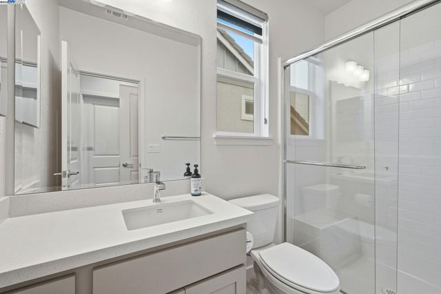 3039 Paxton Ct, Lathrop, CA 95330